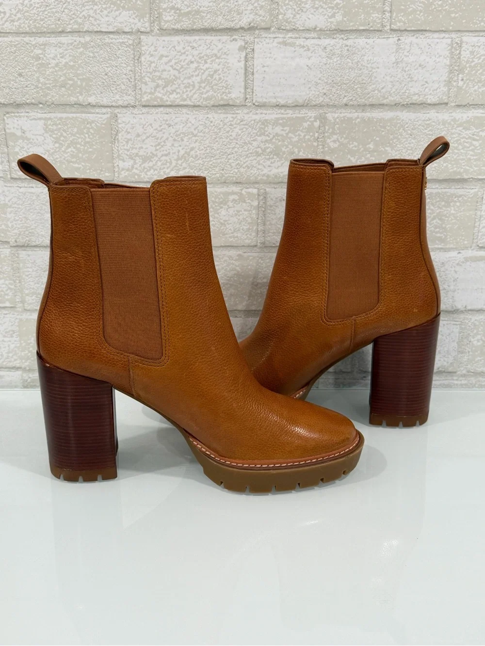 TORY BURCH CARSON LUG SOLE ANKLE BOOT - Toasted Caramel - Sz - 11 .US